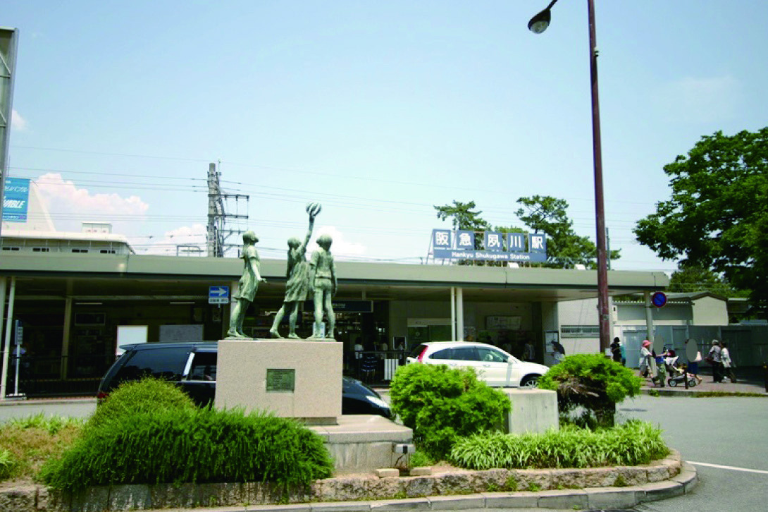 阪急夙川駅周辺の風景
